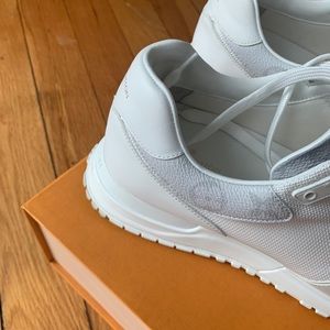 Lv run away sneakers